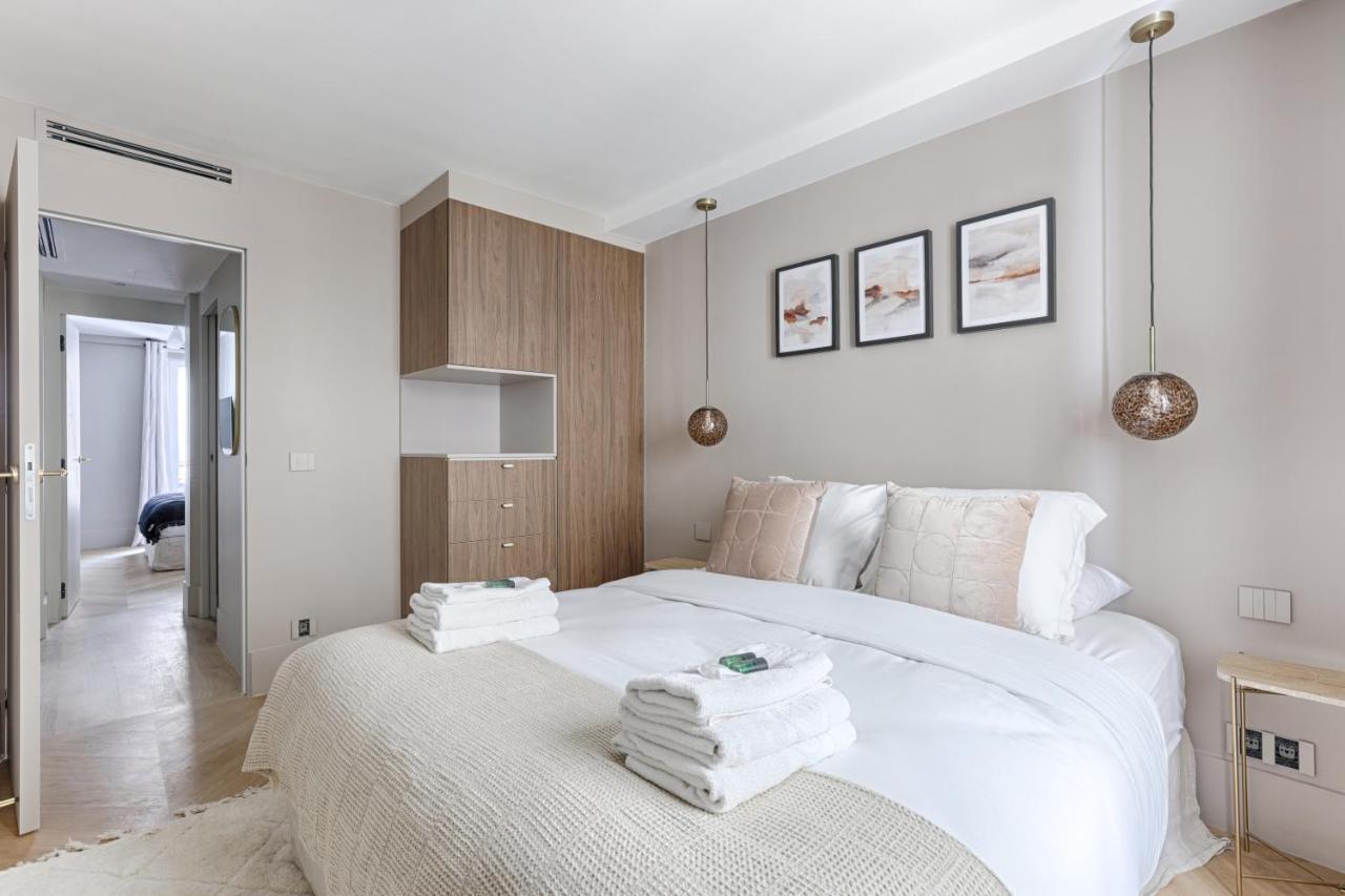 Unique Luxury Parisian flat 2BR/6P -Champs Elysées Exterior foto
