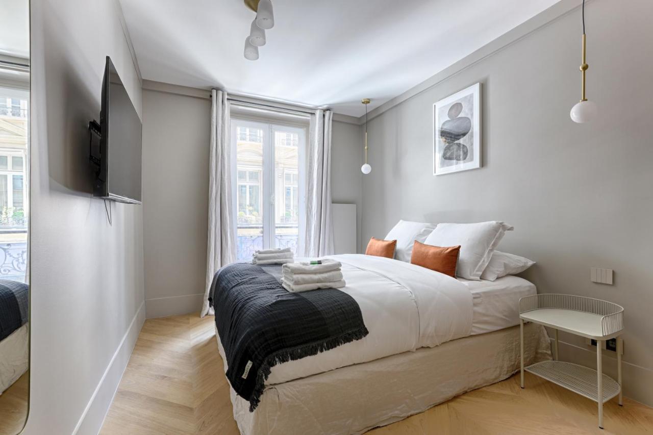 Unique Luxury Parisian flat 2BR/6P -Champs Elysées Exterior foto