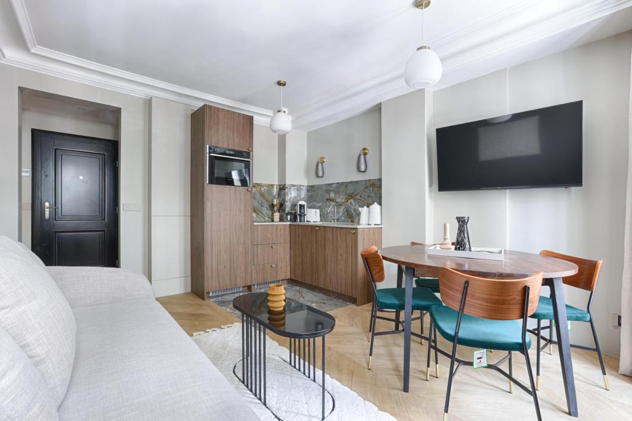 Unique Luxury Parisian flat 2BR/6P -Champs Elysées Exterior foto