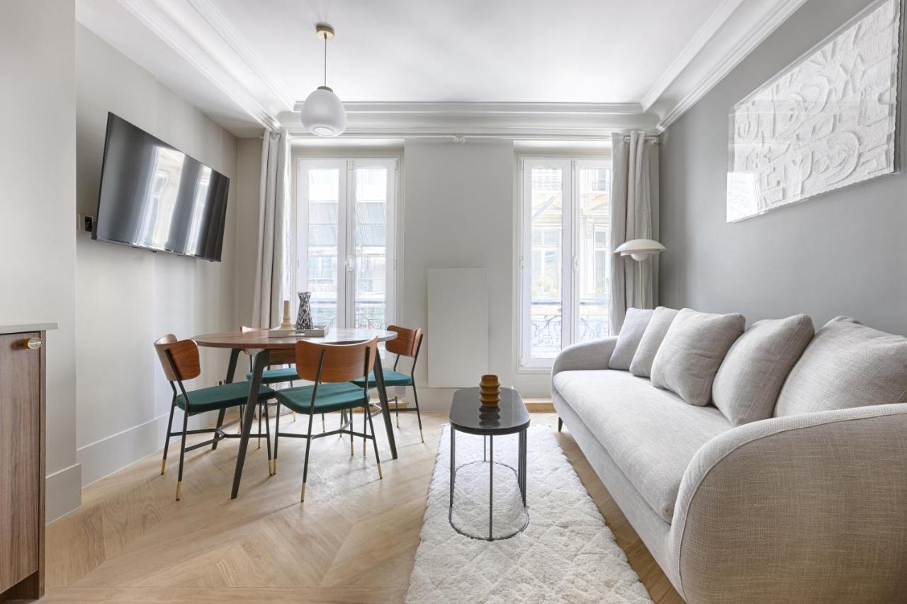 Unique Luxury Parisian flat 2BR/6P -Champs Elysées Exterior foto